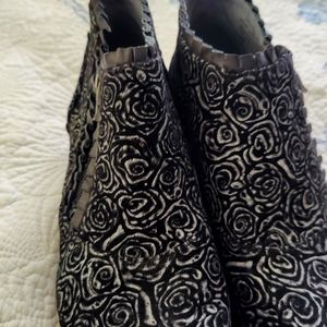 Alegria boots